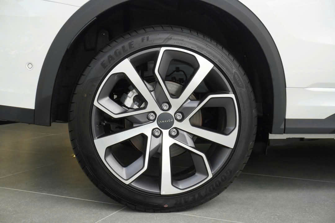 bánh xe Lynk & Co 01 vũng tàu