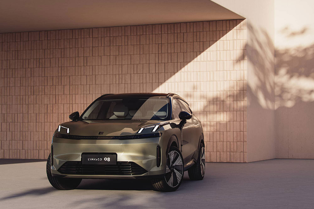 lynk-co-08-2055